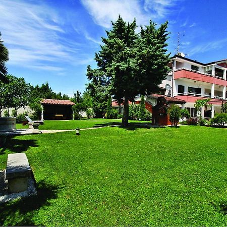 Awesome apartment in Savudrija with 2 Bedrooms&WiFi Buitenkant foto