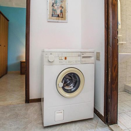 Awesome apartment in Savudrija with 2 Bedrooms&WiFi Buitenkant foto