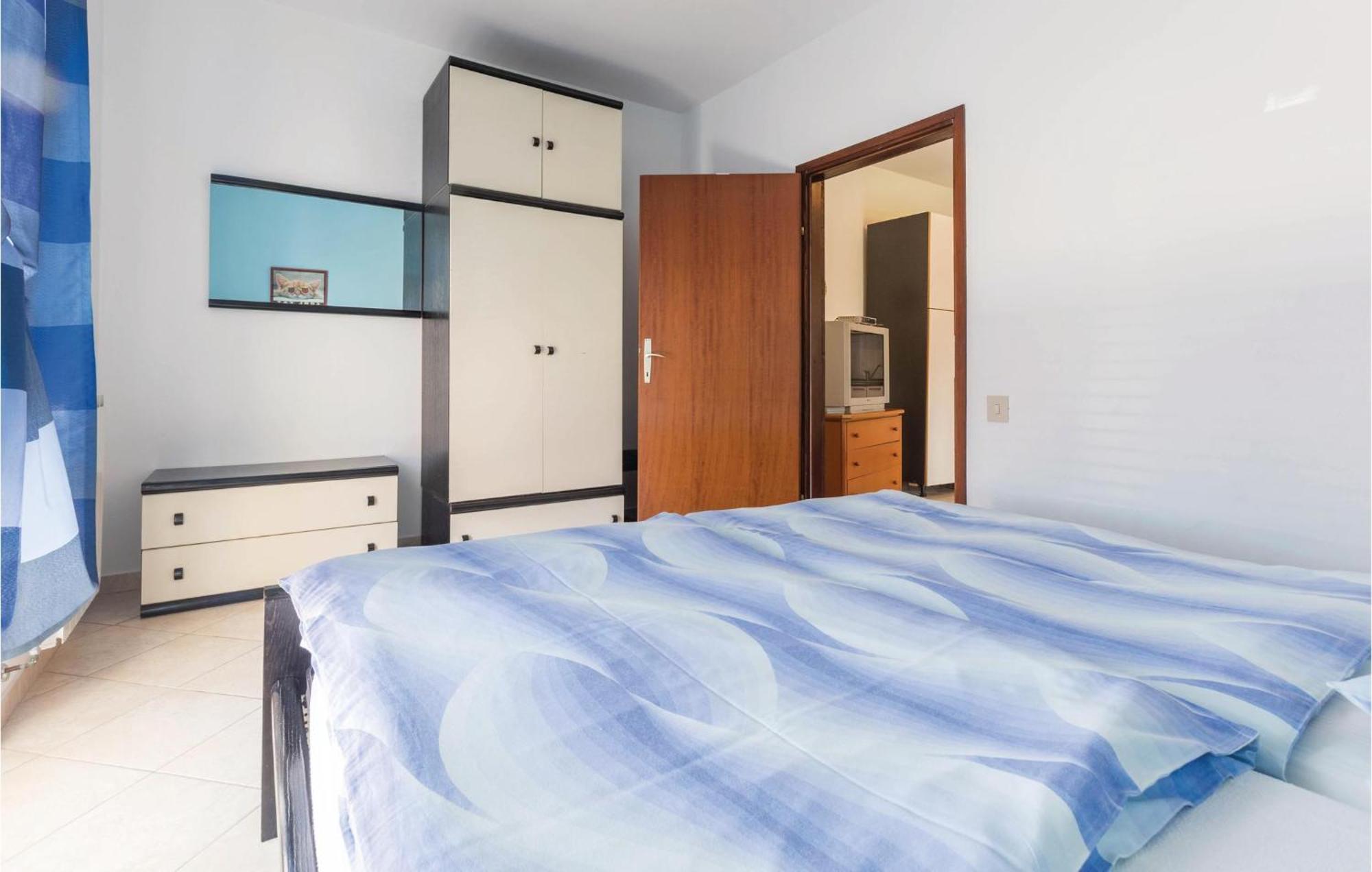 Awesome apartment in Savudrija with 2 Bedrooms&WiFi Buitenkant foto