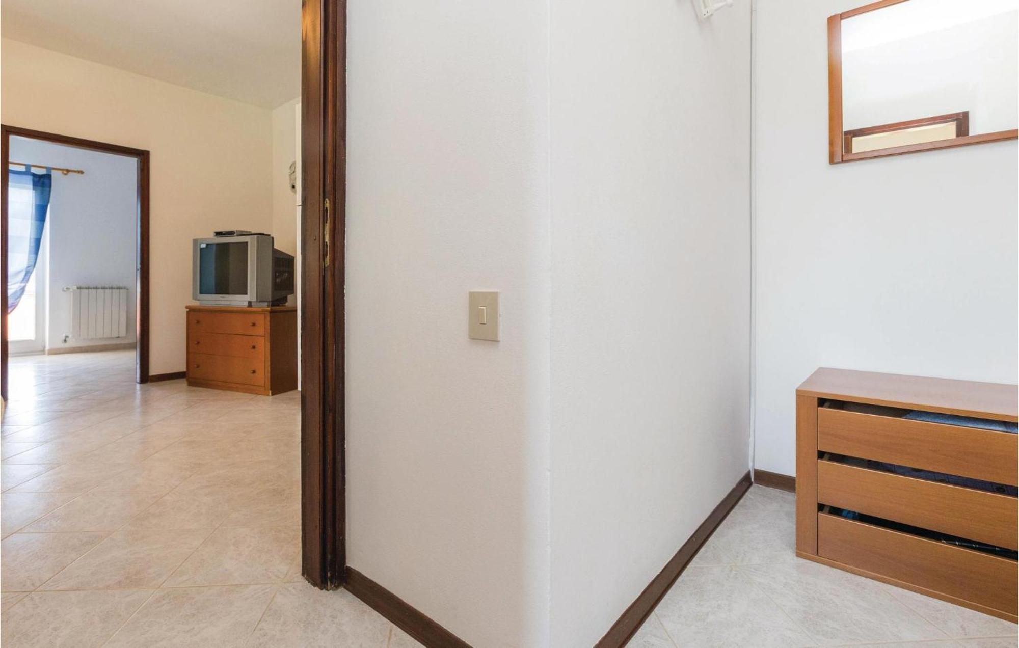 Awesome apartment in Savudrija with 2 Bedrooms&WiFi Buitenkant foto