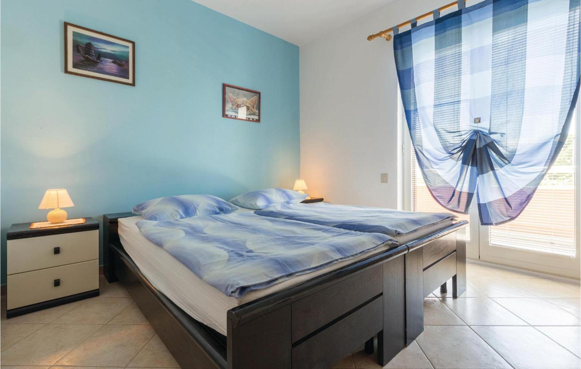 Awesome apartment in Savudrija with 2 Bedrooms&WiFi Buitenkant foto