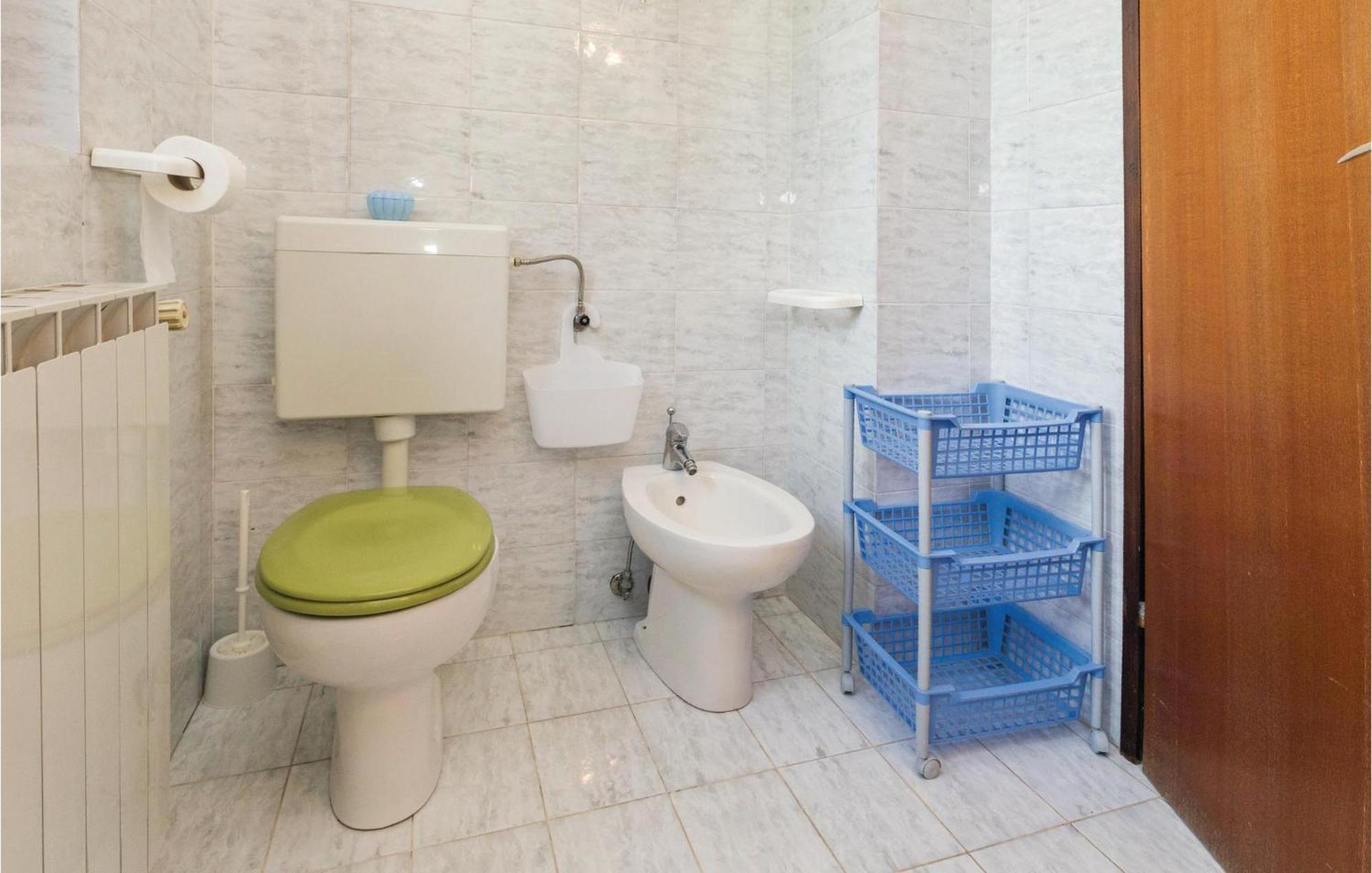 Awesome apartment in Savudrija with 2 Bedrooms&WiFi Buitenkant foto